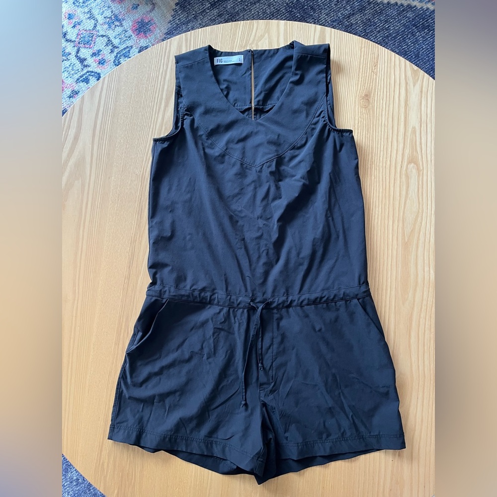 FIG Black Sleeveless Romper with Drawstring Waist and Pockets